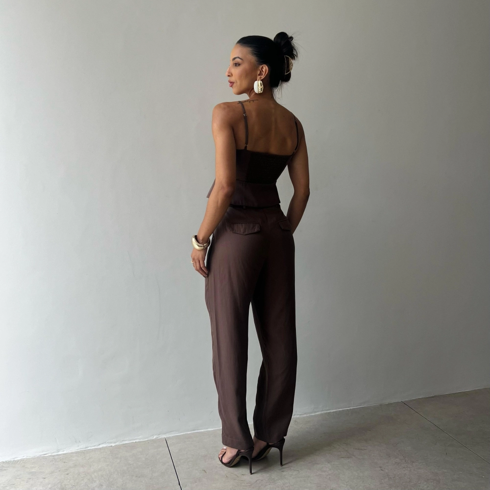 Calça Cenoura Hellena - Marrom